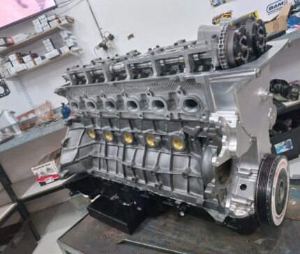 engine-rebuilding-01
